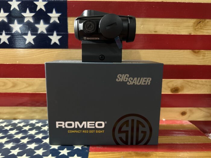 SIG Sauer Romeo red dot sight box display.